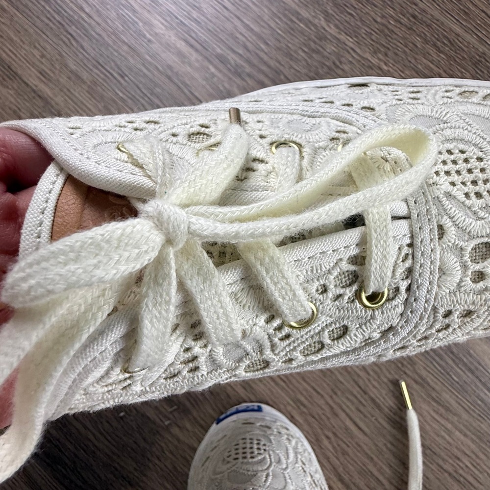 Keds Triple Lace Up Sneakers Cream Crochet Eyelet Floral Platform Low Top Shoes - Picture 16 of 16
